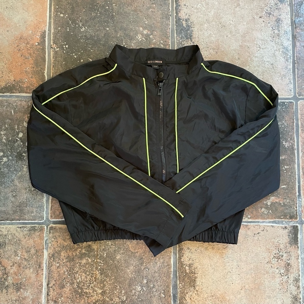 QED London Black Wind Breaker Jacket with Neon Green Piping Sz M